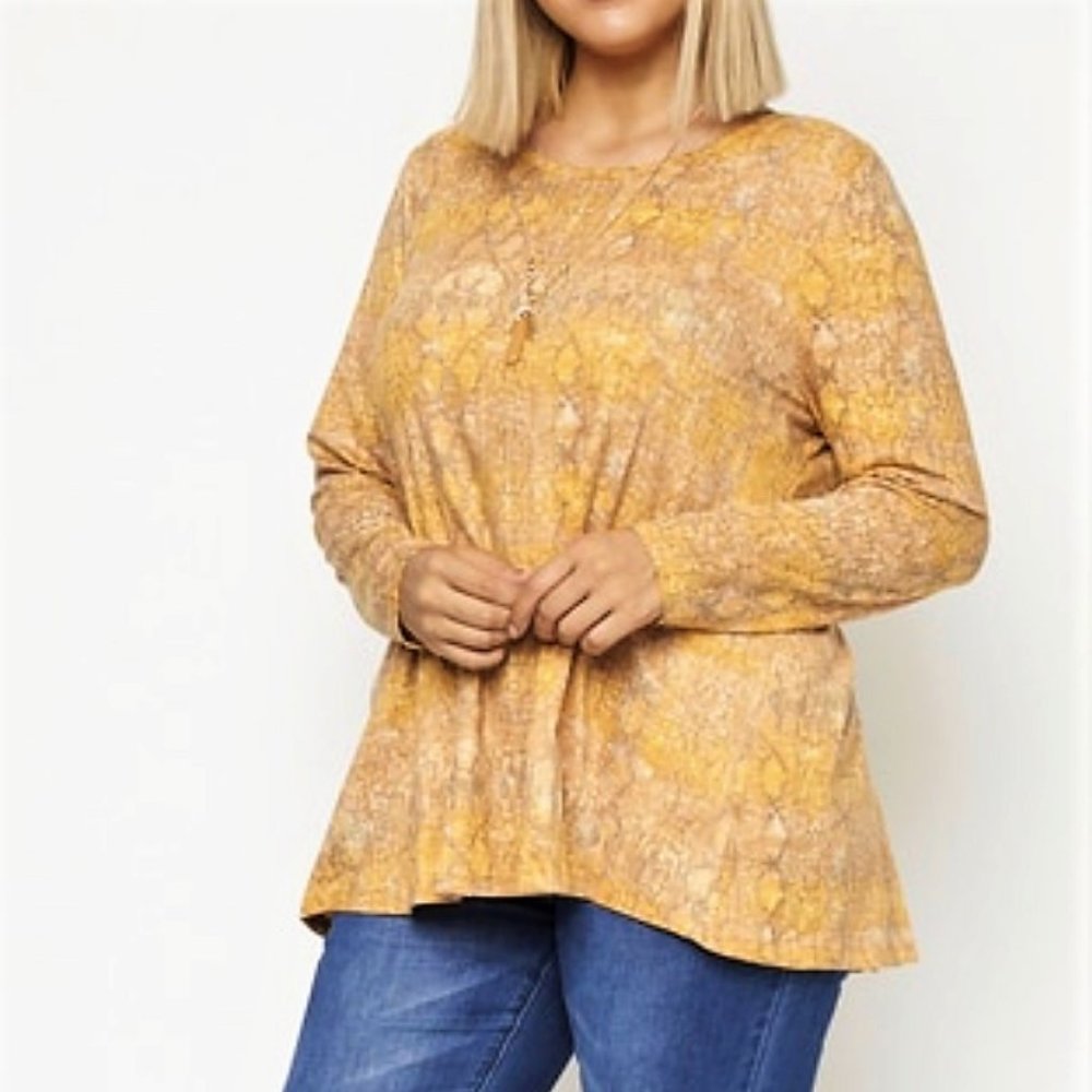 Back Lace Up Snake Skin Print Plus Size Top
